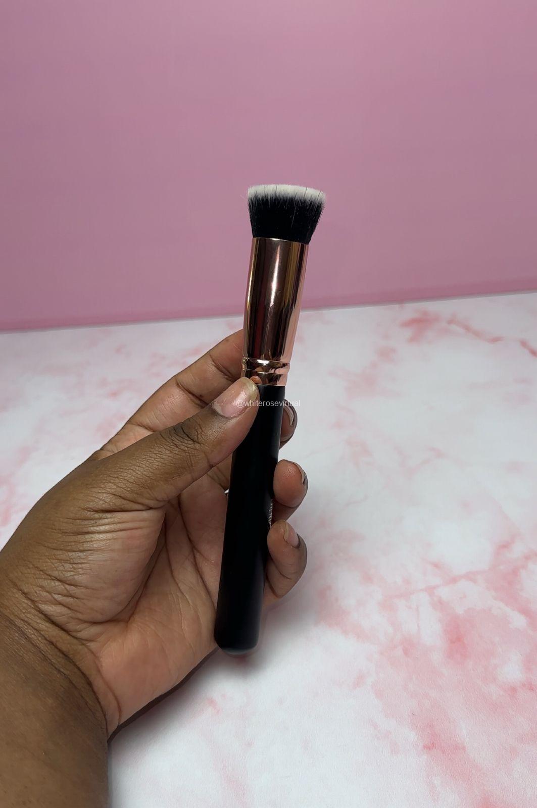 Brocha Kabuki Pequeña P109 Trendy